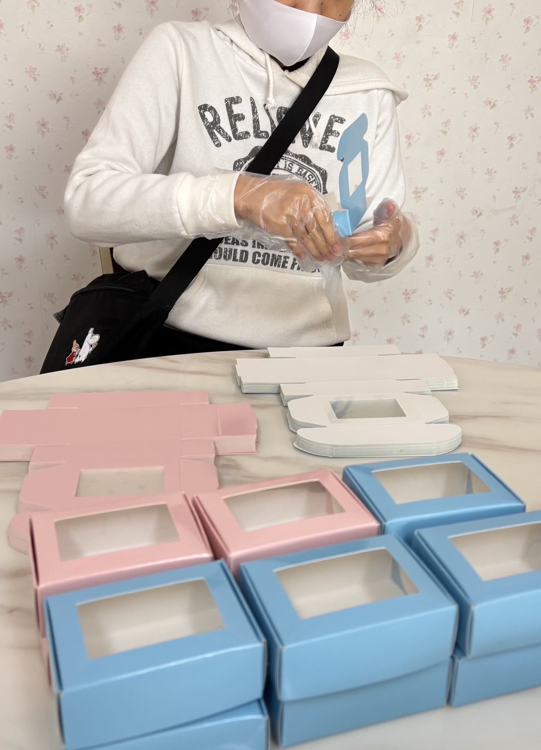 福祉事業所の利用者さま作業風景